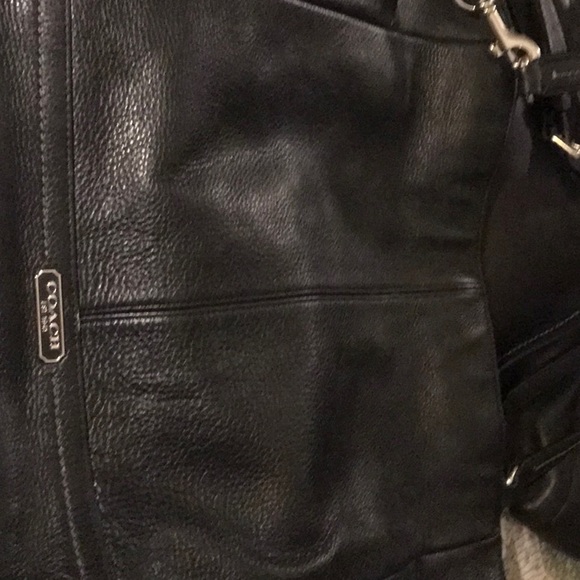 Tote - Picture 1 of 6